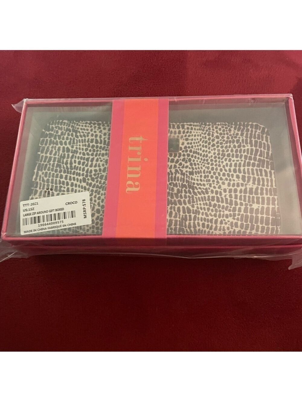 Trina Turk Large zip Wallet NWT